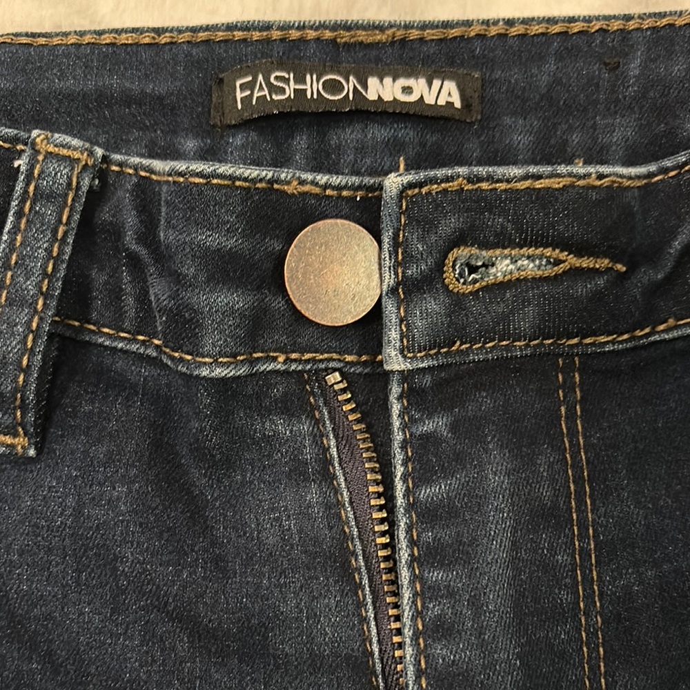Fashion Nova Women's Blue Jeans - Picture 2 of 8